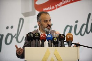 Bursa İneg&ouml;l Belediye Başkanı Aktaş B&uuml;y&uuml;kşehir'e g&ouml;z kırptı