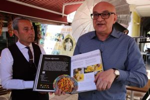 &Ouml;d&uuml;ll&uuml; şef Edirne tava ciğerini d&uuml;nyaya tanıtacak