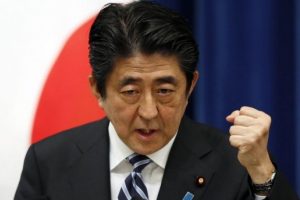 Abe, pasifist anayasayı 2020'de değiştirecek