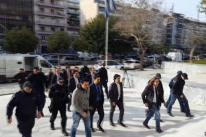 Yunanistan'dan 2 askerin iadesine ret!