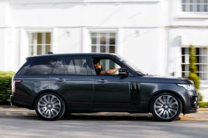&Ouml;zel tasarlanmış d&uuml;nyanın ilk Range Rover'ı