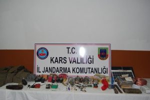 Kars'ta iki el yapımı patlayıcı ele ge&ccedil;irildi
