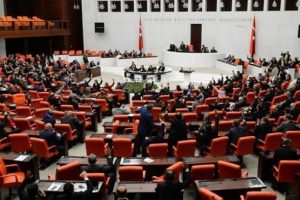 Meclis'te HDP ile MHP arasında &ccedil;ok sert tartışma...