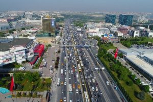 Metrob&uuml;s kuyruğu havadan g&ouml;r&uuml;nt&uuml;lendi