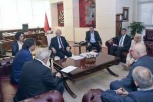 Kılı&ccedil;daroğlu ITUC ve ETUC heyetini kabul etti