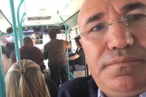 CHP'li vekil minib&uuml;se bindi, olay oldu