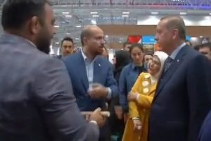 Cumhurbaşkanı Erdoğan'ın hakemliğinde mas g&uuml;reşi