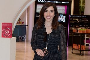 Burcu G&uuml;neş, 'Darmaduman'a klip &ccedil;ekecek