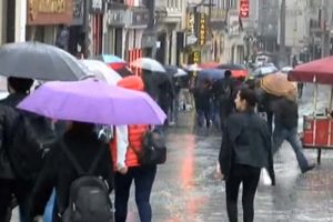 İstanbul'da sağanak yağış etkili oldu