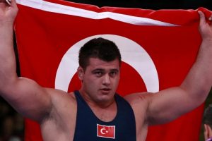 Rıza Kayaalp finale &ccedil;ıktı