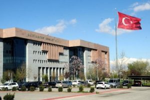 Otomobilde cinsel ilişkide isim benzerliğine 10 bin lira tazminat