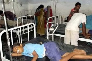 Hindistan'da gaz sızıntısı: 200 &ouml;ğrenci zehirlendi
