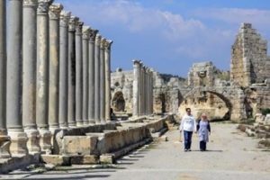 T&uuml;rkiye'nin ikinci Zeugması: Perge mozaikleri