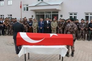 Kalp krizi ge&ccedil;iren &ouml;zel harekat polisi kurtarılamadı