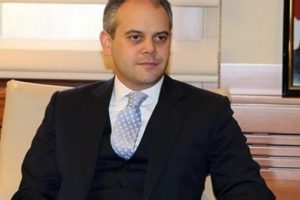Rıza Kayaalp'i tebrik etti