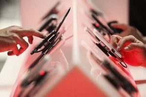 Cep telefonu satışlarında 'rekor' bekleniyor