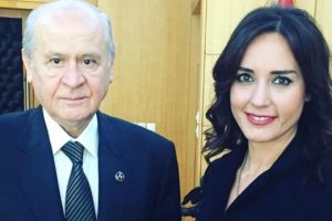 Nazlı &Ccedil;elik: Ay-Yıldızlı kolyeyi Bah&ccedil;eli hediye etmedi!