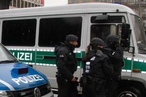 Almanya'da 5 bomba nedeniyle 50 bin kişi tahliye ediliyor