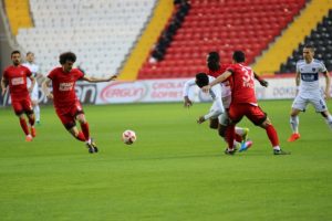 B&uuml;y&uuml;kşehir Gaziantepspor evinde kazandı