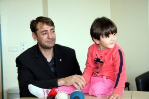 Minik &Ouml;zge'ye &uuml;z&uuml;c&uuml; haber: Tıbben m&uuml;mk&uuml;n değil