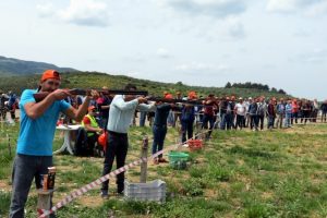 Bursa'da avcılar silahları Ş&uuml;kr&uuml; &Ccedil;avuş i&ccedil;in ateşledi