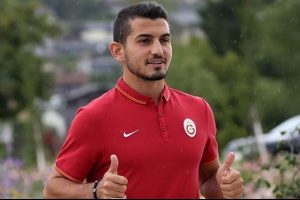 Emrah Başsan kul&uuml;b&uuml;ne veda etti
