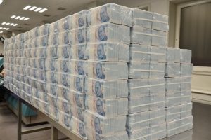 Hazine 3 milyar 612 milyon lira a&ccedil;ık verdi