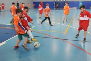 Bursa'da gen&ccedil;lerin futsal heyecanı