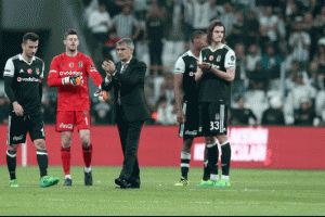 Beşiktaşlı y&ouml;neticiler: "4'te 4'le şampiyon olacağız"