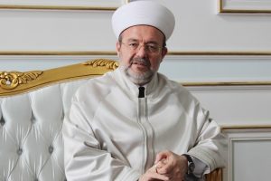 G&ouml;rmez'den Berat Kandili mesajı