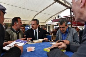 Kahvehaneler yeniden kıraathane olsun diye...
