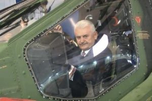 Başbakan Yıldırım, ilk Milli helikopterin koltuğuna oturdu