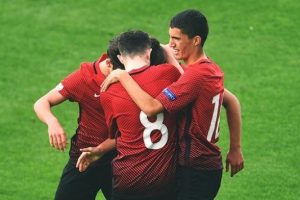 T&uuml;rkiye U17 &ccedil;eyrek finalde!