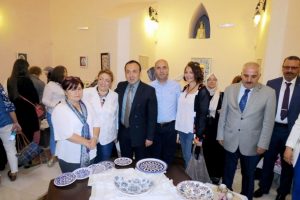 Bursa'da Giritli hanımlardan g&ouml;z nuru sergisi