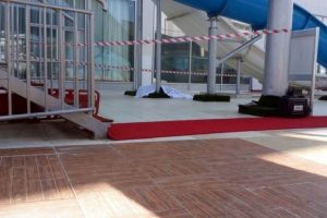 Otel personeli havuz kenarında &ouml;l&uuml; bulundu