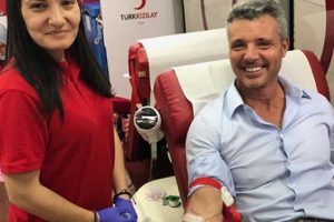 Sadettin Saran kan bağışında bulundu