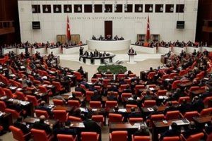 CHP ve HDP'li vekiller karma komisyonu terk etti!