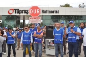 T&Uuml;PRAŞ &ccedil;alışanları iş bıraktı