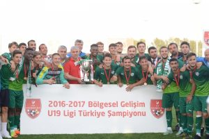 Bursaspor, U19 Gelişim Ligi'inde T&uuml;rkiye şampiyonu oldu