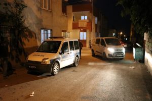 Sokak ortasında eski karısının dini nikahlı kocasını &ouml;ld&uuml;rd&uuml;