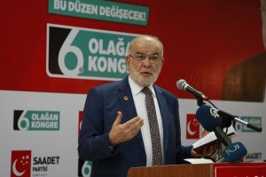 Karamollaoğlu: B&uuml;t&uuml;n gayretimiz; "Yanıldık,Aldatıldık" denilmemesi
