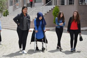 İki bacağını kaybetti, hayallerinden vazge&ccedil;medi