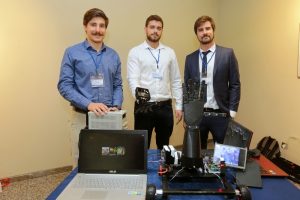 &Uuml;niversiteliler bomba imha eden robot tasarladı