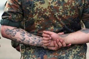 Alman ordusunda yabancı d&uuml;şmanı şebeke iddiası