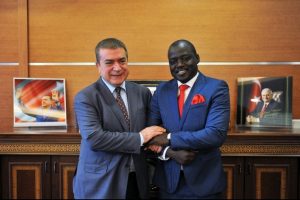 Sierra Leoneli Bakan'dan T&uuml;rkiye'ye teşekk&uuml;r