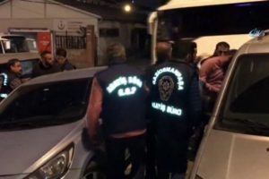 Uyuşturucudan 3 g&ouml;zaltı