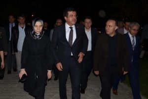 Bakan Zeybekci'den başsavcının ailesine taziye