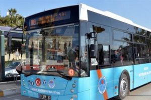 Belediye otob&uuml;s&uuml;nde 'servet' unuttu