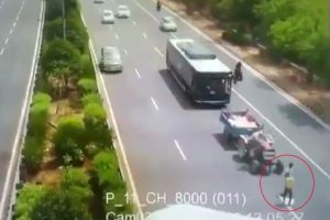Faciaya davetiye &ccedil;ıkaran yol &ccedil;alışması