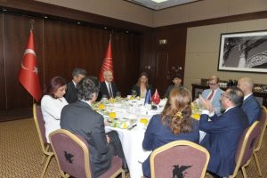 Kılı&ccedil;daroğlu, Avrupa Sosyalist ve Demokratlar Grubu heyetiyle bir araya geldi